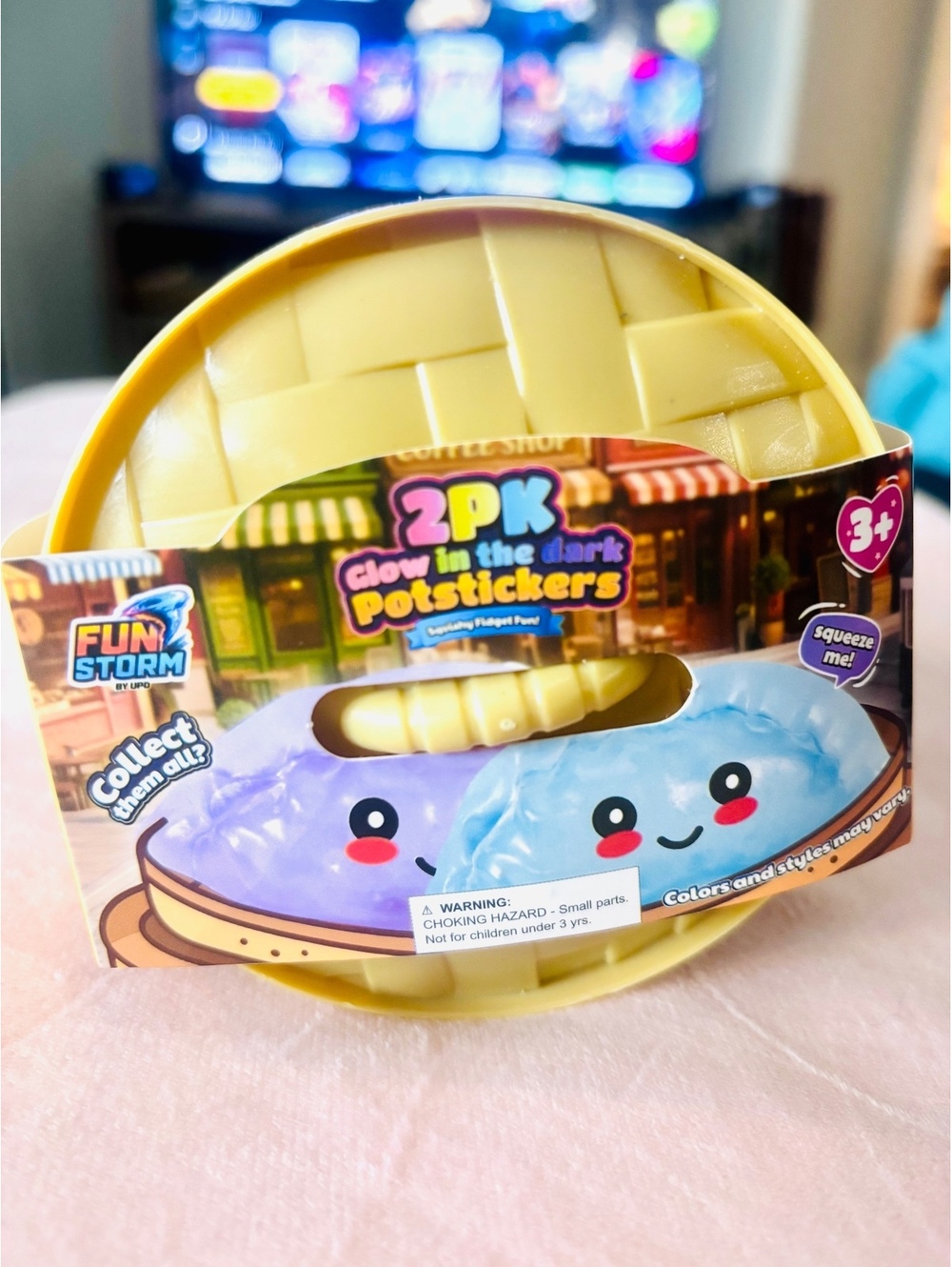 Fun Storm 2pk Glow-In-The-Dark Potstickers squishy set